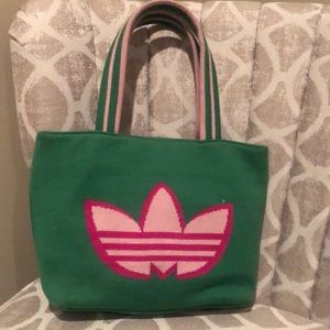 Pick & green Adidas knit purse. Like new.